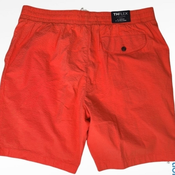 (NWT) Tommy Hilfiger Men's THFLEX 9" inseam Shorts Size- Large - Picture 3 of 7